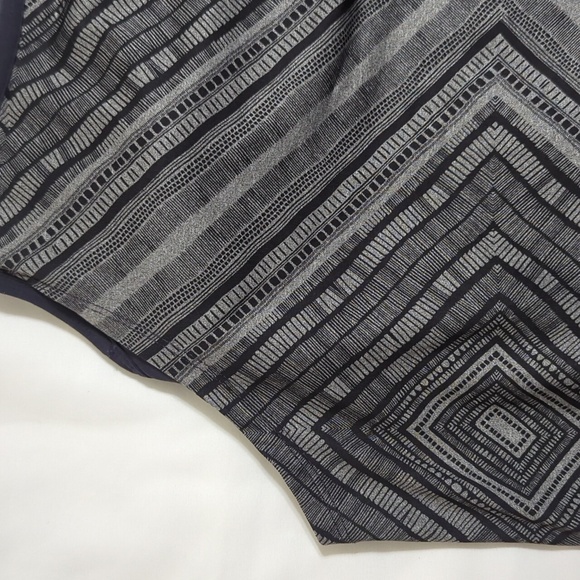 Fabletics Norwalk Tank, Color Heather Grey Taos Print/Charcoal Heather Size XS - Picture 6 of 15